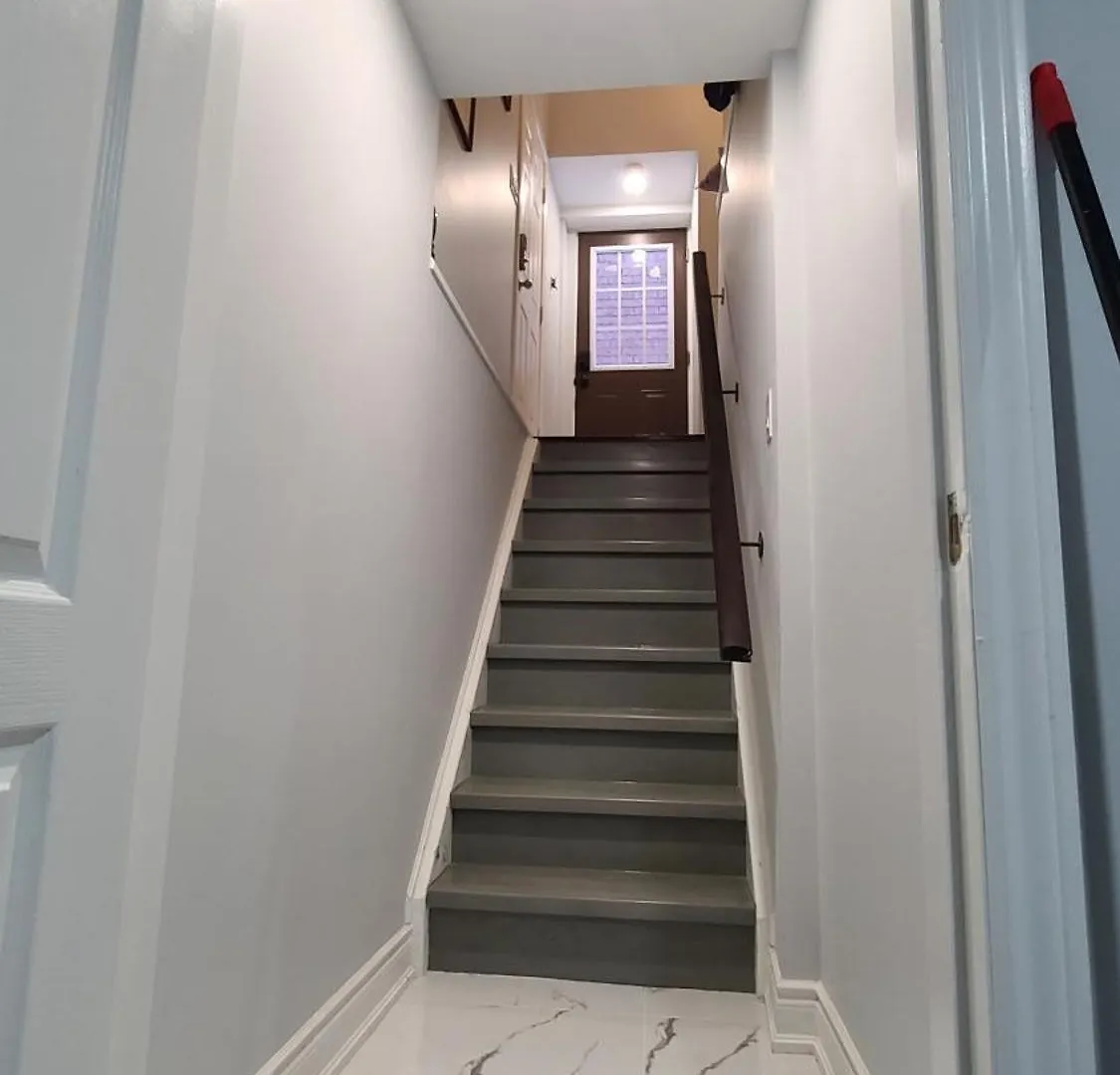 Luxury 2-Bedrooms Unit With Wifi, Ldr & Parking. Cambridge