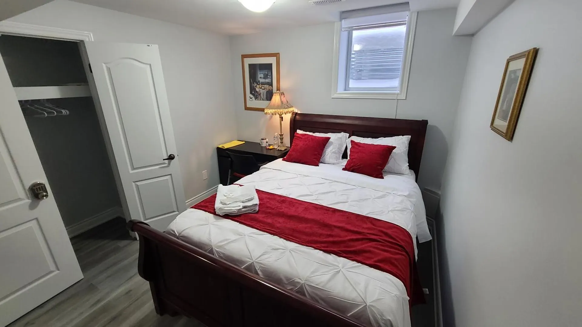Apartment Luxury 2-Bedrooms Unit With Wifi, Ldr & Parking. Cambridge